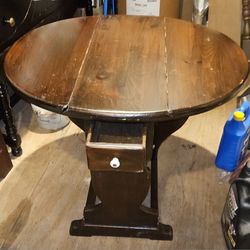Vintage Ethan Allen Drope Sided Table 