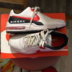 Nike Air Max Size 9.5