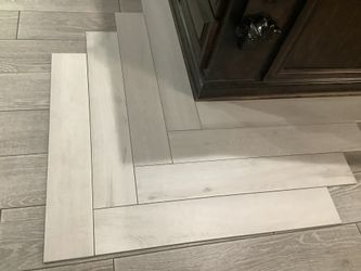 Porcelain tile