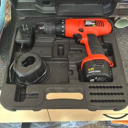 9.6 V Black & Decker drill