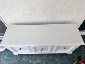 Storage dresser