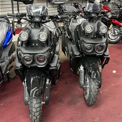 New Tank 150cc Gas Scooter With Digital Screen 