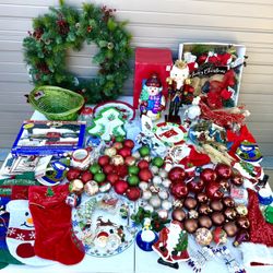 100++ pc Christmas Decor Decorations Lot
