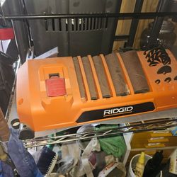 LIKE NEW-RIDGID OSCILLATING EDGE BELT SANDER