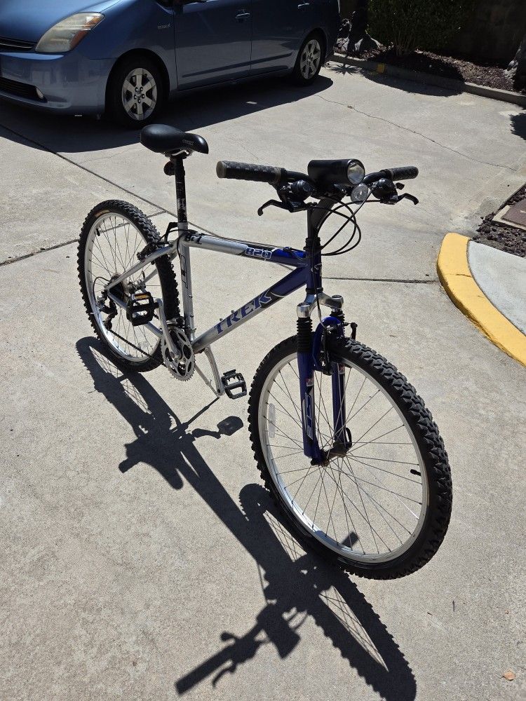 Mountain Bike TREK 820