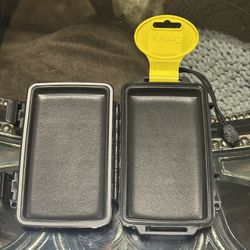 Otterbox 2000 Series Waterproof Case