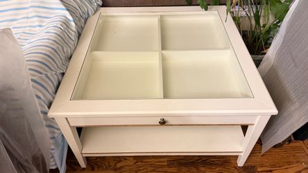 IKEA COFFEE TABLE WITH DRAWER — WHITE SQUARE