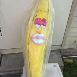 BRAND NEW GIANT FEMALE BANANA 52” HEIGHT PILLOW STUFFED ANIMAL DECORATION * CHECK OUT ALL MY OFFERS * SERIOUS BUYERS PLEASE 