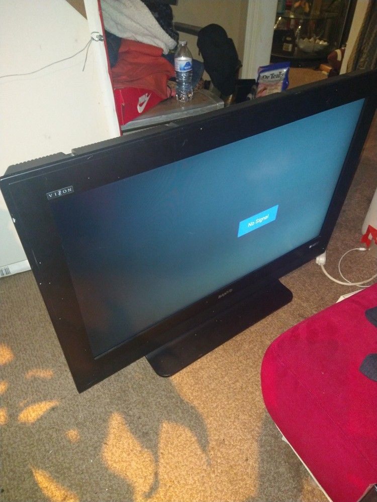 ** SANYO VIZON 37" LED FLAT SCREEN TV** WORKS GREAT