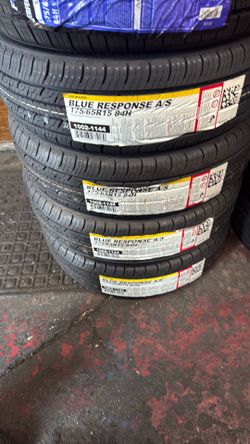 175/65/15 Dunlop tires 🛞
