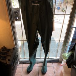 Traje Con Botas Para Pescar
