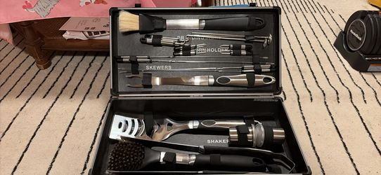 17 piece grill Set New