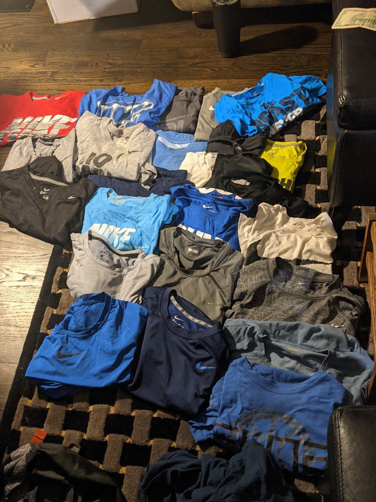 Lot Of Nike Tshirts
