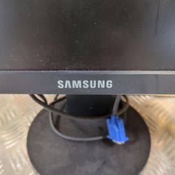Samsung Syncmaster 225BW   22” WideScreen LCD Computer Display Monitor 