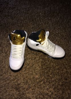 Nike air Jordan Olomouc 5 retro size 4Y
