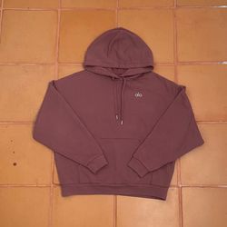 Alo Yoga Women's Accolade Burgundy Truffle Pullover Hoodie
