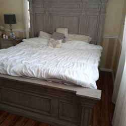 California King Master Bedroom Set