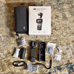 DJI Osmo Pocket 3 Creator Combo 3-Axis Stabilized 4K Handheld Camers