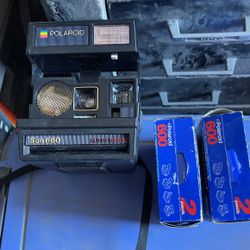 Polaroid 660 Camera & 4 Rolls Film
