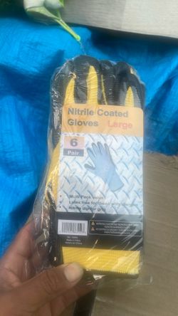 Brand New Package Of Six Pair Of Garden Or Contruction Gloves