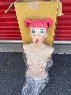 Novelty Girl Mannequin Bust with Pink Hair