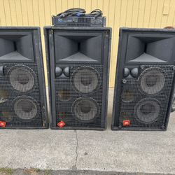 JBL -SR4732 Speaker - QSC -850 Power Amplifier 