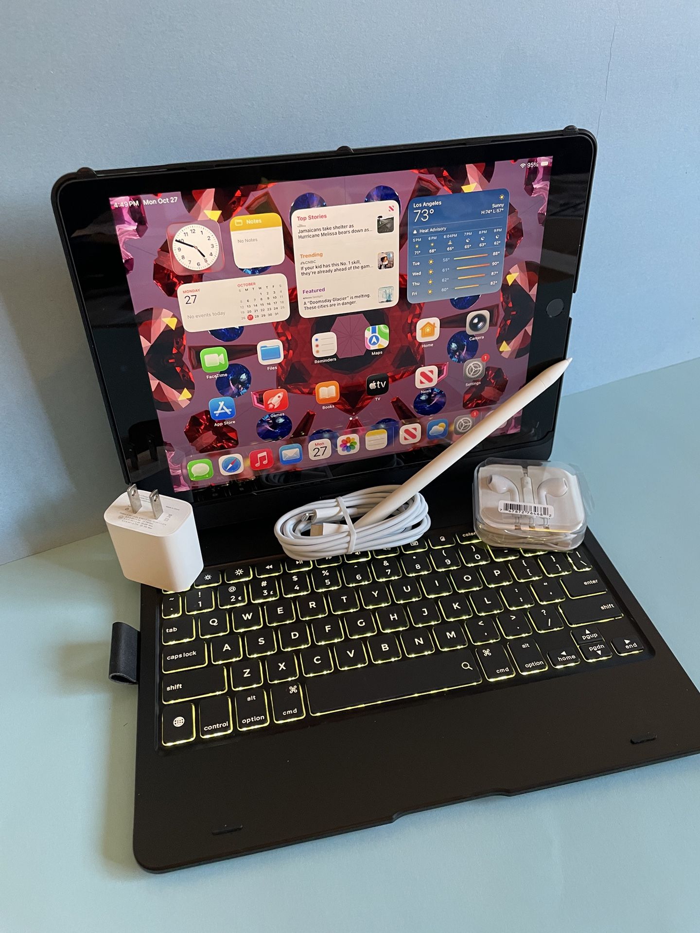 Apple IPad 9th Generation (10.2” Retina /Touch ID /IOS 18/ 2021 Model) 64GB with Pen, Keyboard  & Accessories 