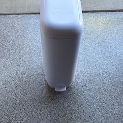 Diaper Genie Signature
