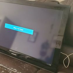 Tv 40 Inch Samsung & Hats For Sale