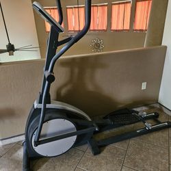 Elliptical Exercise Healthtrainer Ht840