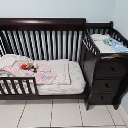 4 In 1 Convertible Crib