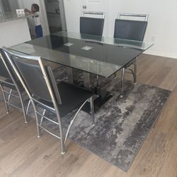 glass table clear / black
