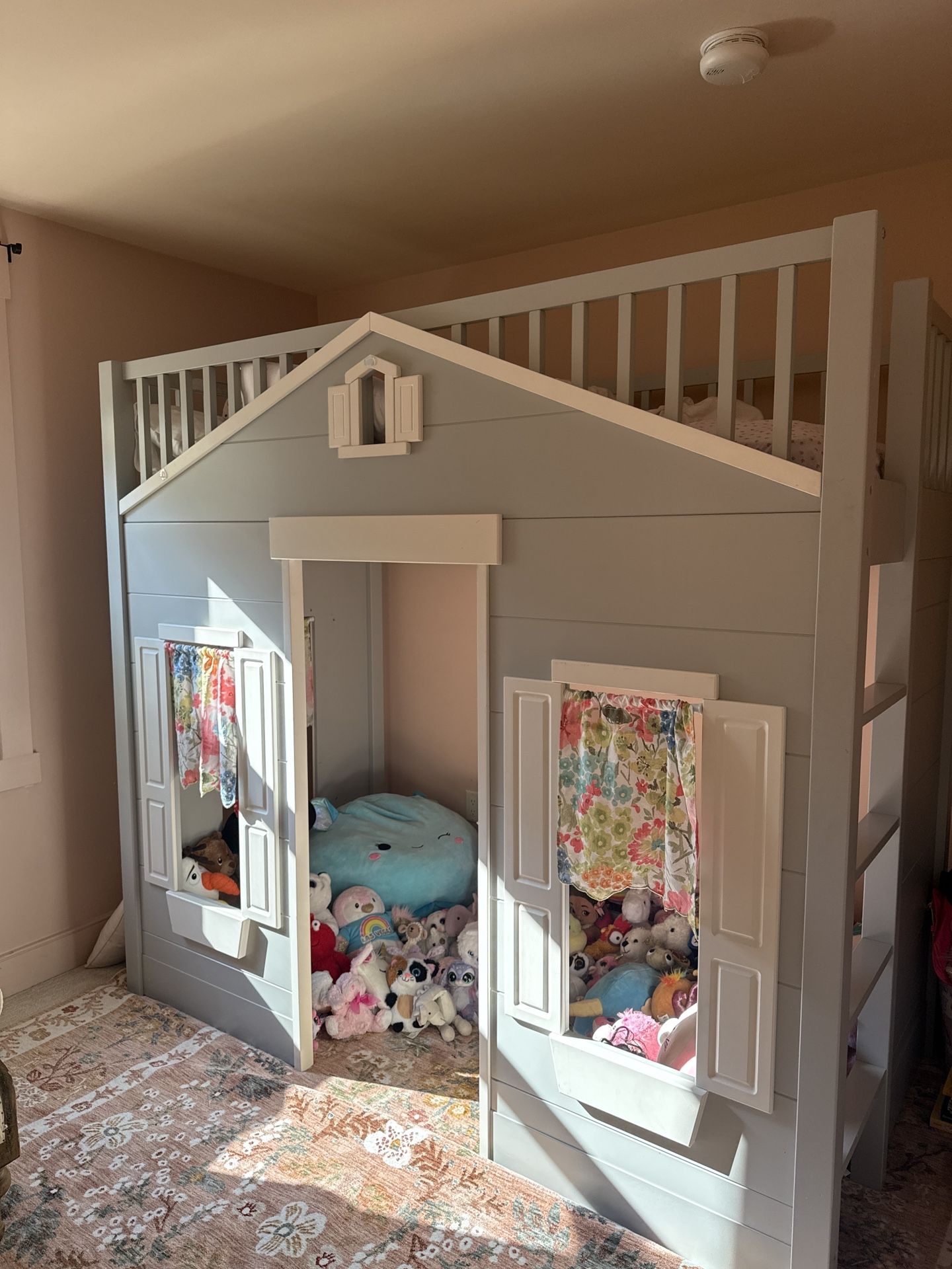 Pottery barn Twin Bunk Bed Playhouse Bed
