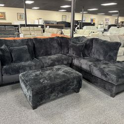 L Shape Sectional. 🚚WE DELIVER🚚