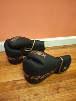 RDX MMA Boxing Gloves - 12 OZ - Like New !