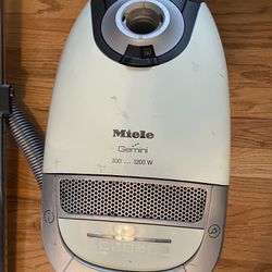 Miele Gemini (contact info removed)w Vacuum For Parts/Accessories Extra $, See Description 