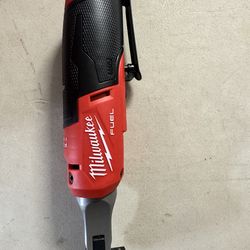 Milwaukee M12 FUEL 3/​8 in.​ Ratchet