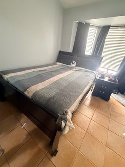 Queen size bed