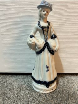 Vintage porcelain Lady figurine