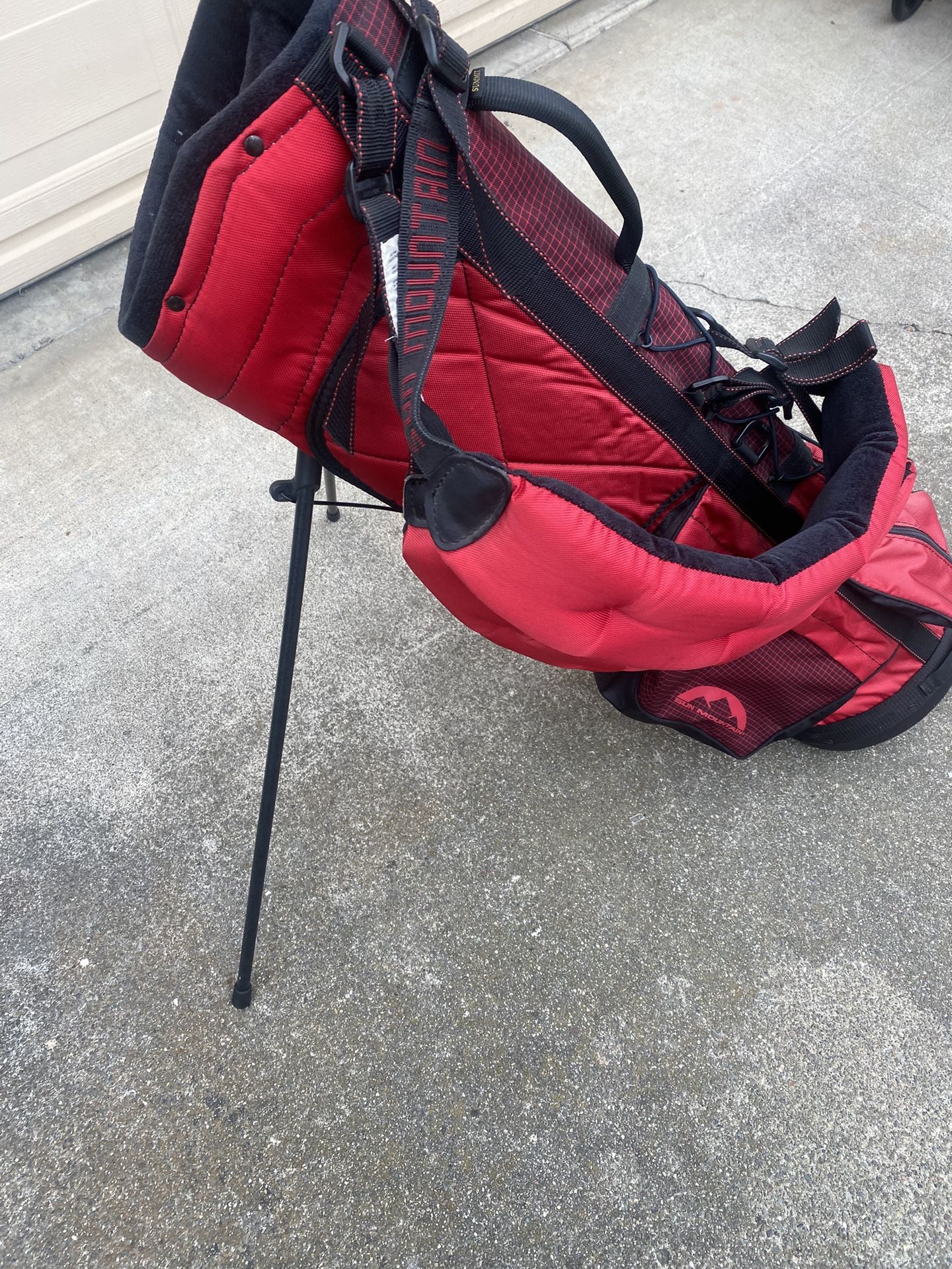 New Golf Bags With Stand And A Strap