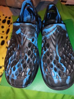 Rugged Shark shoes size 6