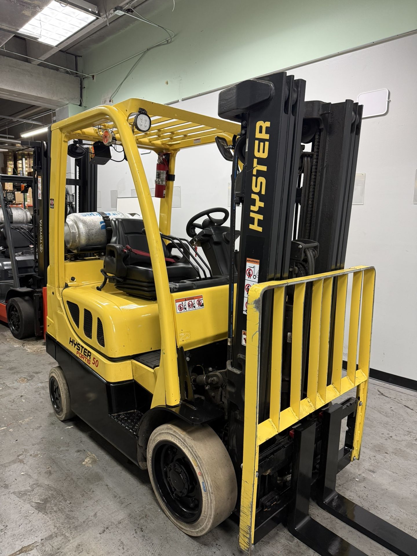 Hyster Forklift 5000 LBS