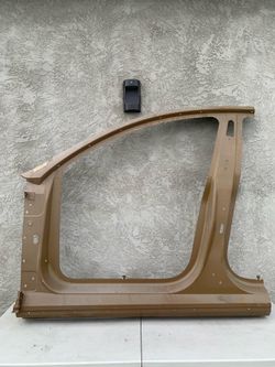 Tesla Model Y Left Driver Side B-Pilar Body Panel