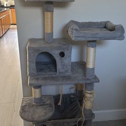 Cat tree (Easily Fixable) 