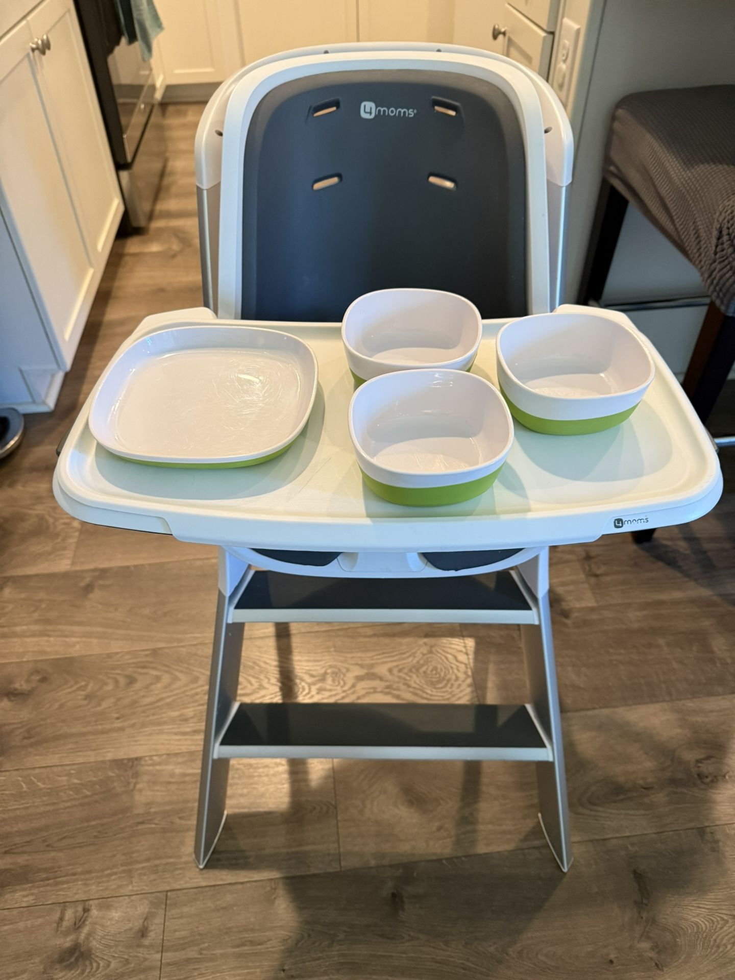 4 Moms Highchair