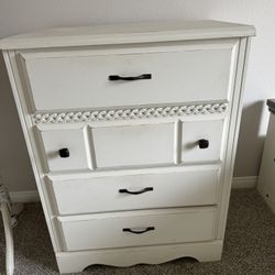 Bedroom Drawers And Desk