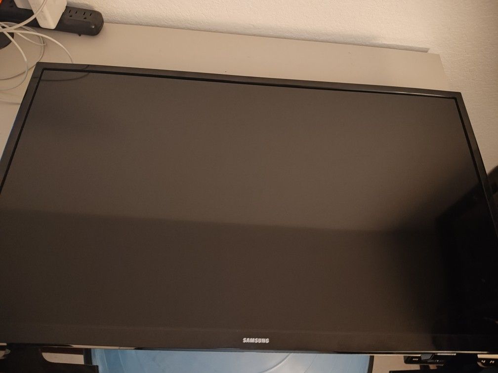 Samsung 32" Monitor