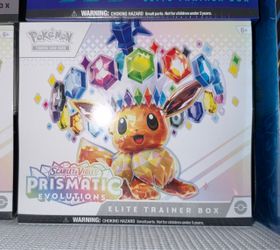 Pokémon Scarlet & Violet Prismatic Evolutions Elite Trainer Box