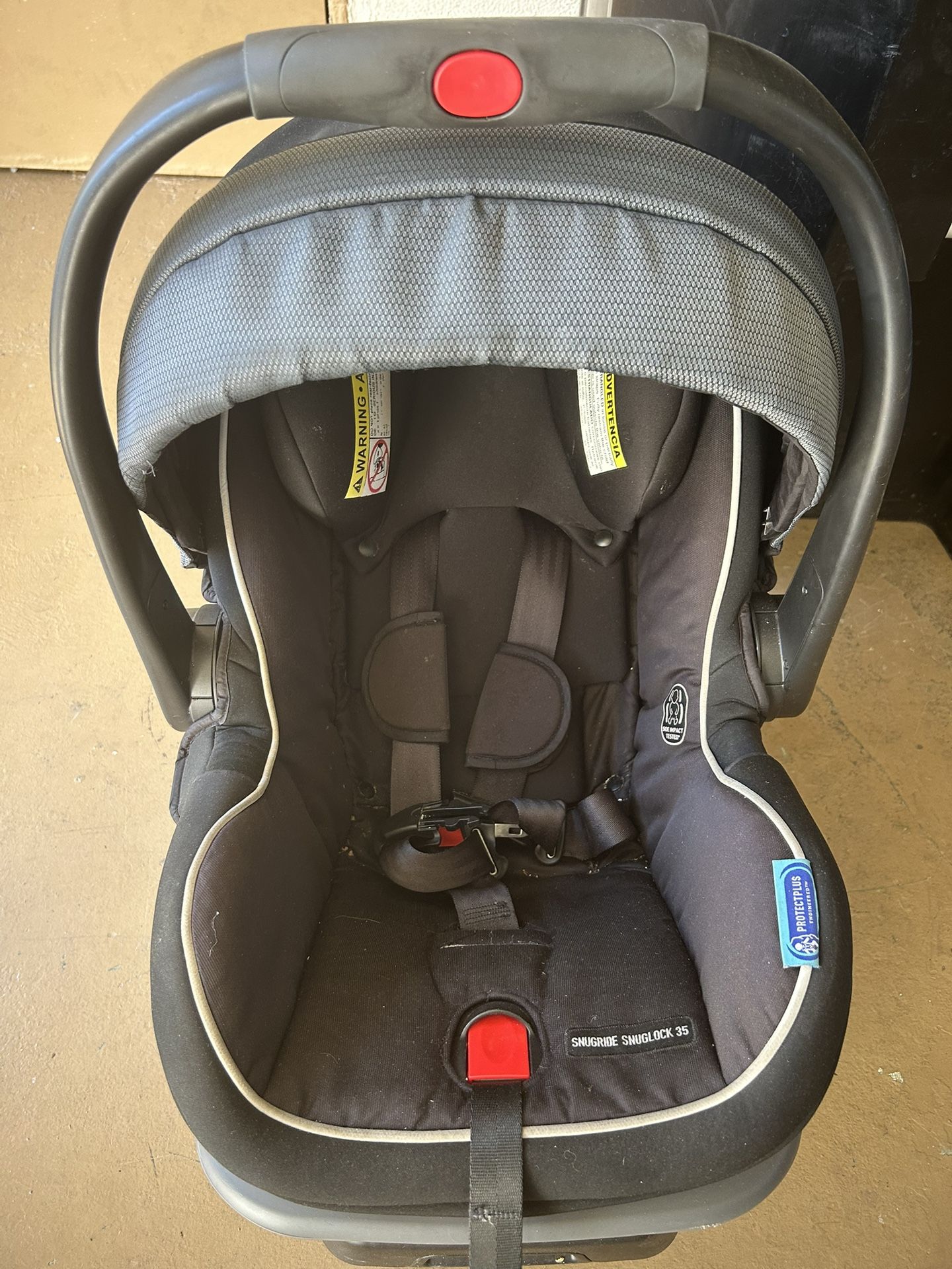 Graco Snugrode Snuglock 35 Infant Car seat
