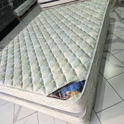 Queen Sizes Mattress Set 